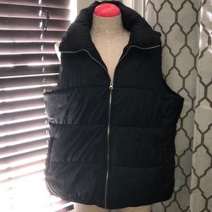 Black OLD NAVY puffed vest